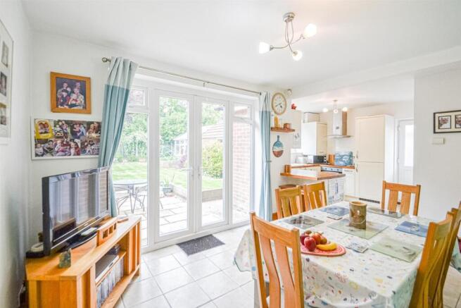 Open-Plan Kitchen & Dining Room