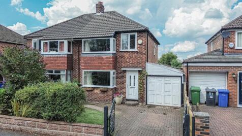 Albany Road, Lymm, WA13