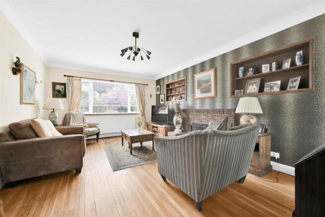 FRONT RECEPTION ROOM
