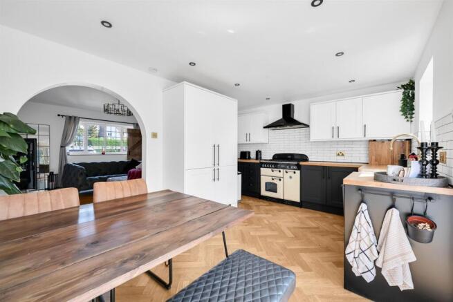 KITCHEN/DINER