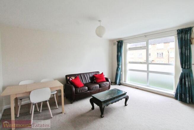 LIVING/DINING ROOM