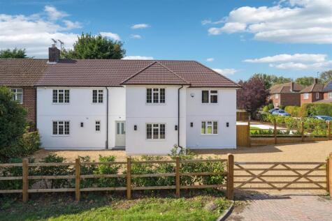 Hunters Close, Bovingdon, HP3