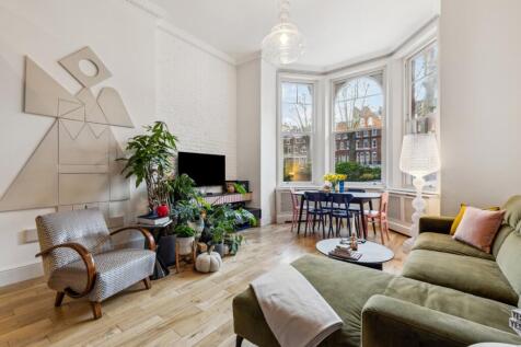 Roberts Court, 
43 Barkston Gardens, SW5