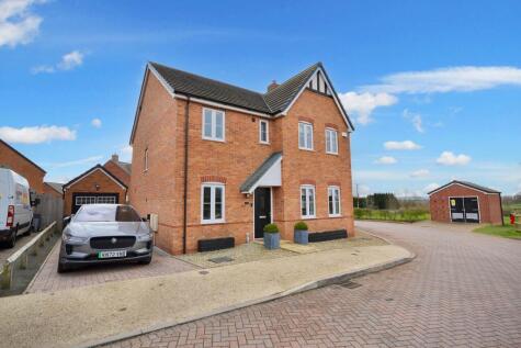 Geston Place, Twyning, Tewkesbury, Gloucestershire