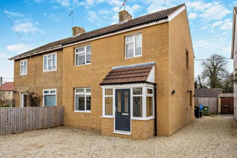 Gassons Road, Lechlade, Gloucestershire, GL7