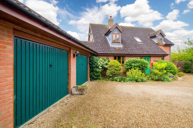 1440px-Hedgehogs-...