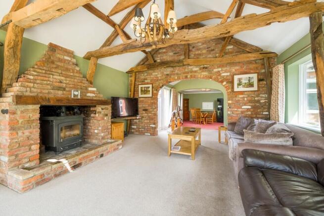 1440px-Orchard Ho...