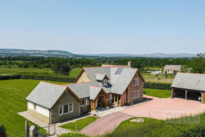 dji_fly_20250619_143240_128_1750340002365_photo.jp