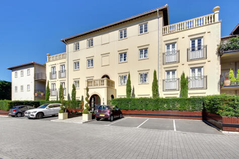 Canford Cliffs Road, Canford Cliffs, Poole, Dorset, BH13