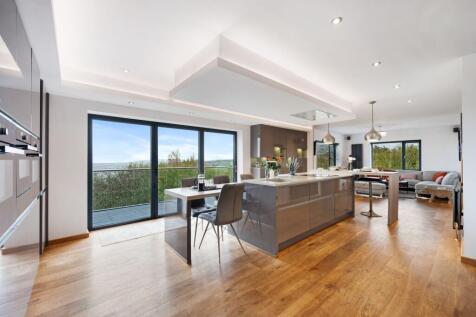 Kings Causeway, Brierfield, BB9