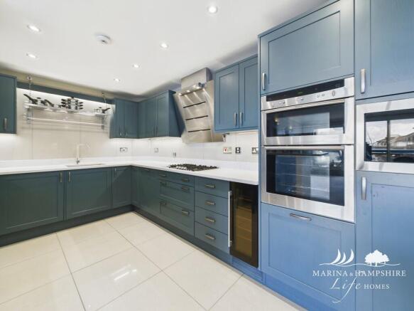 CAM03691G0-PR0048...