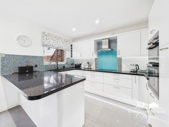 CAM03691G0-PR0055...