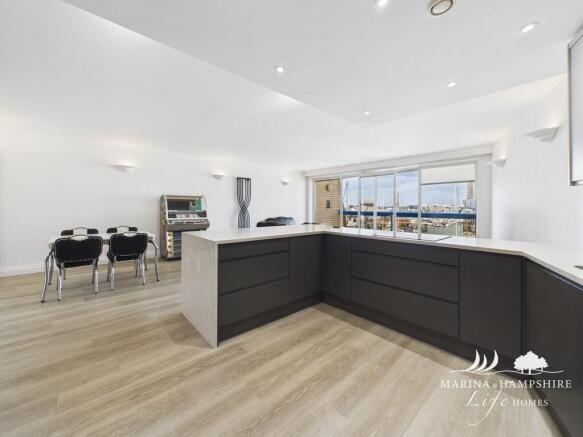 CAM03691G0-PR0065...