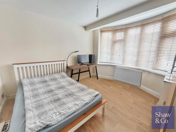 Jeymer Drive Bedroom 1.jpg