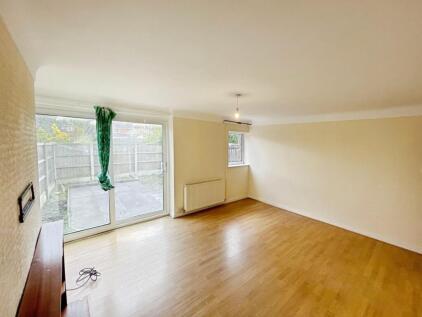 Dawn Gardens, Whitby, Ellesmere Port, CH65 9BA