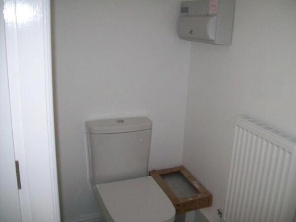 Downstairs WC.JPG