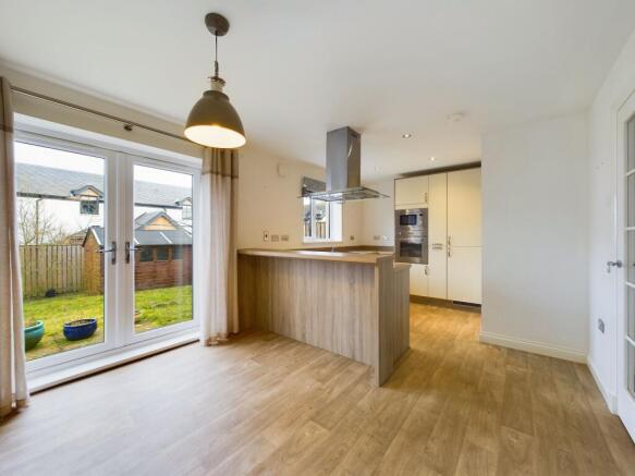 Kitchen/Dining