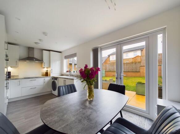 Kitchen/Dining