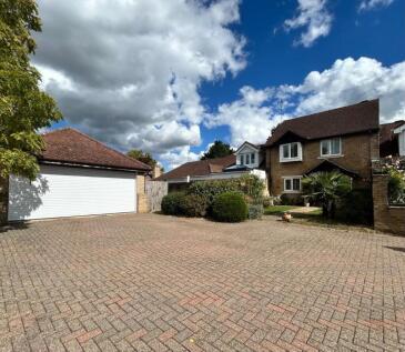 Windingbrook Lane, Collingtree Park, Northampton