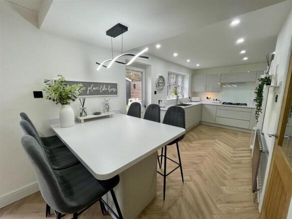 Kitchen / Diner