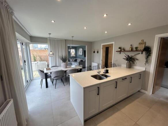 Kitchen / Diner