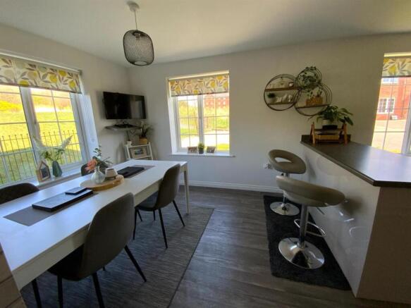 Kitchen/Dining Room