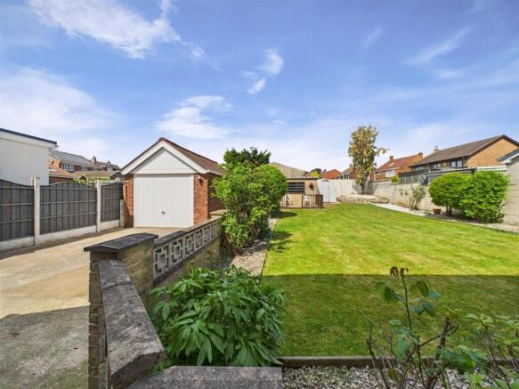 Detached Garage
