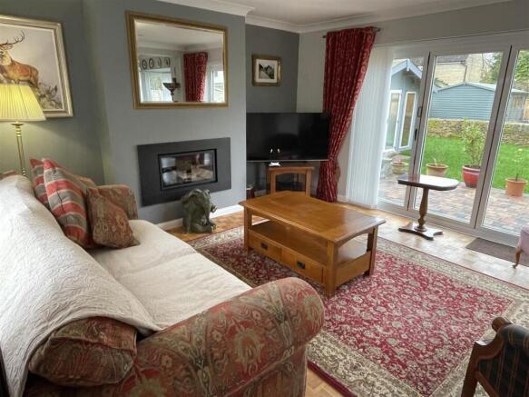 Sitting Room.JPG