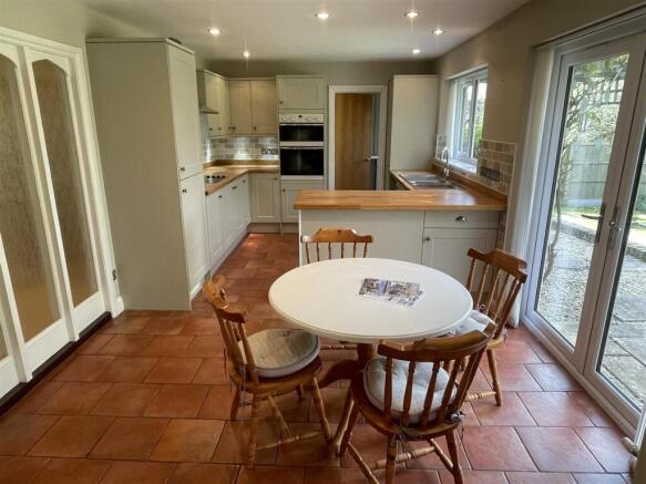 Breakfast Area.JPG