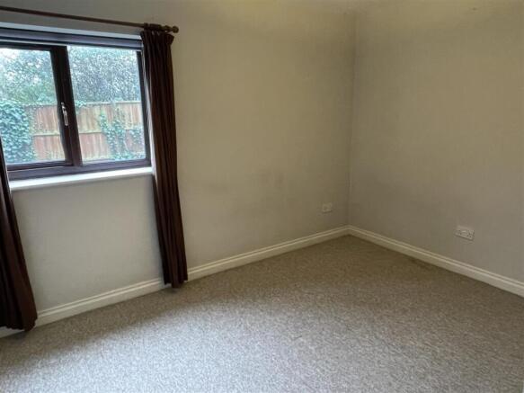 Bedroom 2.JPG