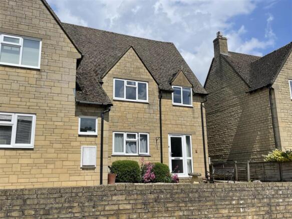2 Perryfield Court.JPG