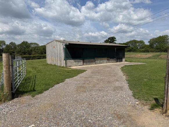 Barn MAIN SHOT.JPG