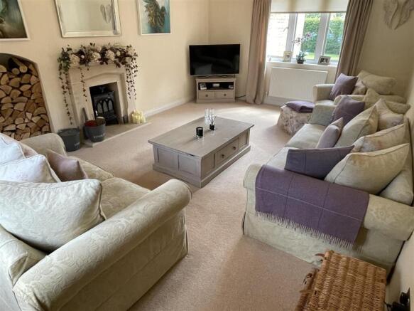 Sitting Room.JPG