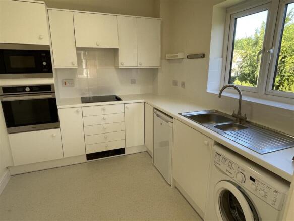 Kitchen.JPG