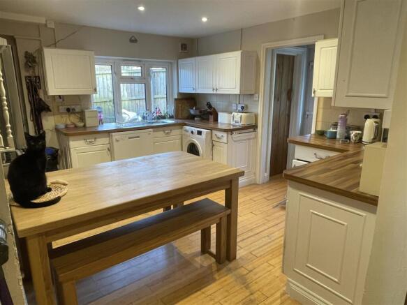 Kitchen alternate view.JPG