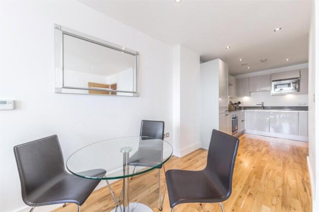 Kitchen / Dining Sec