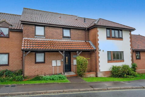 Station Road, Overton, Basingstoke, RG25 3TL