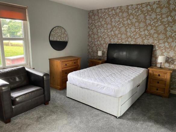 Bedroom1.1.JPG