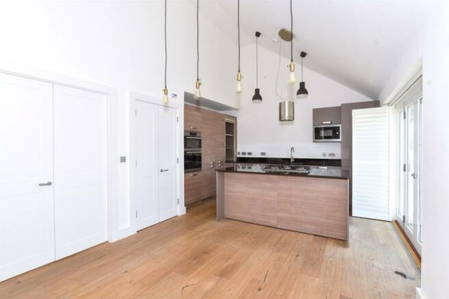 Kitchen/Dining Area