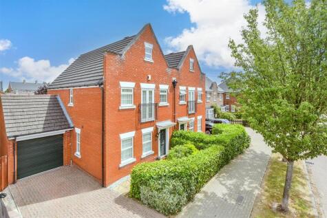 Braeburn Way, Kings Hill, West Malling, Kent