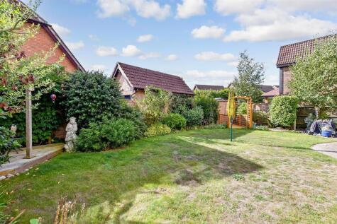 Lambourne Drive, Kings Hill, West Malling, Kent