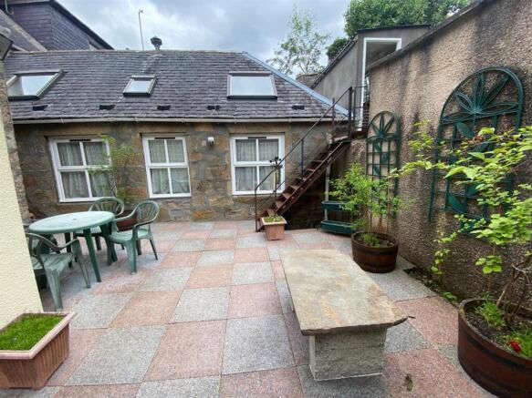 rear courtyard 2.jpg