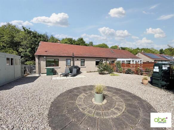 rear garden 2.jpg