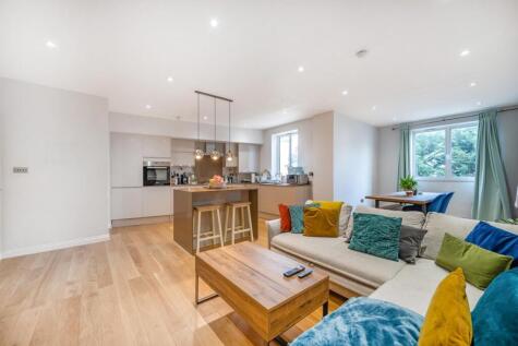 East Dulwich Grove, East Dulwich, London, SE22