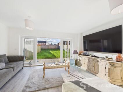 Dover Road, Tadworth, KT20