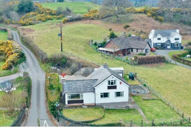 Graig and Cae Graig Aerial View Cropped to reduce 