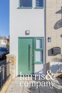 Essex Road, Leyton, E10