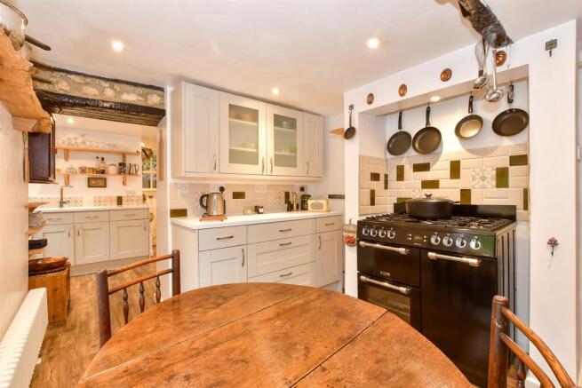 Kitchen/ Dining Room