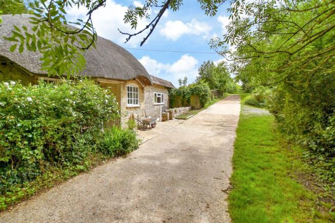 Driveway/Parking