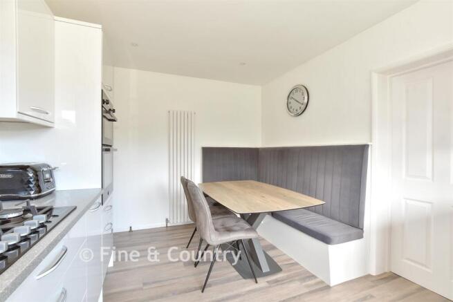 Kitchen/ Breakfast Room